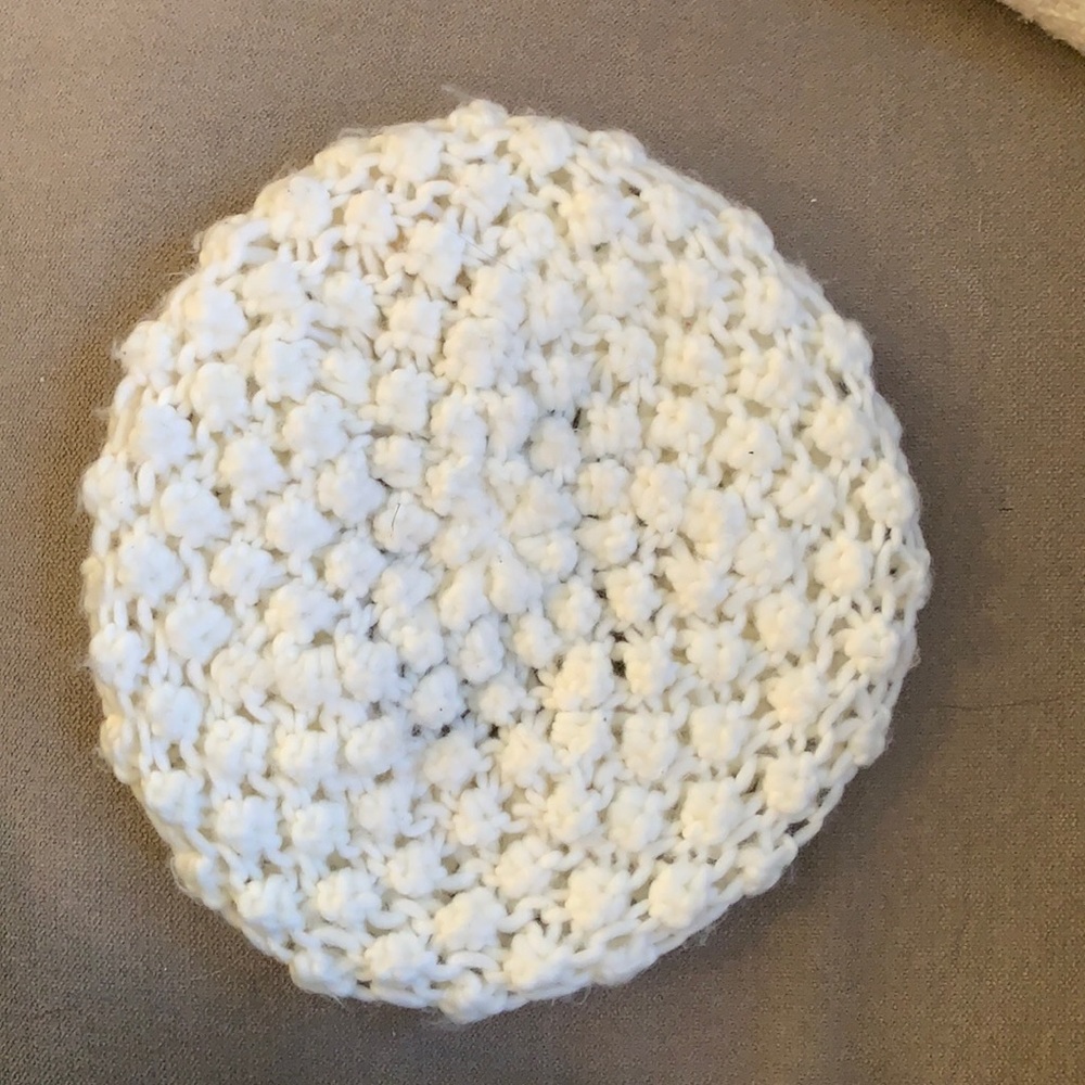 G.h.bass&co beret knit hat